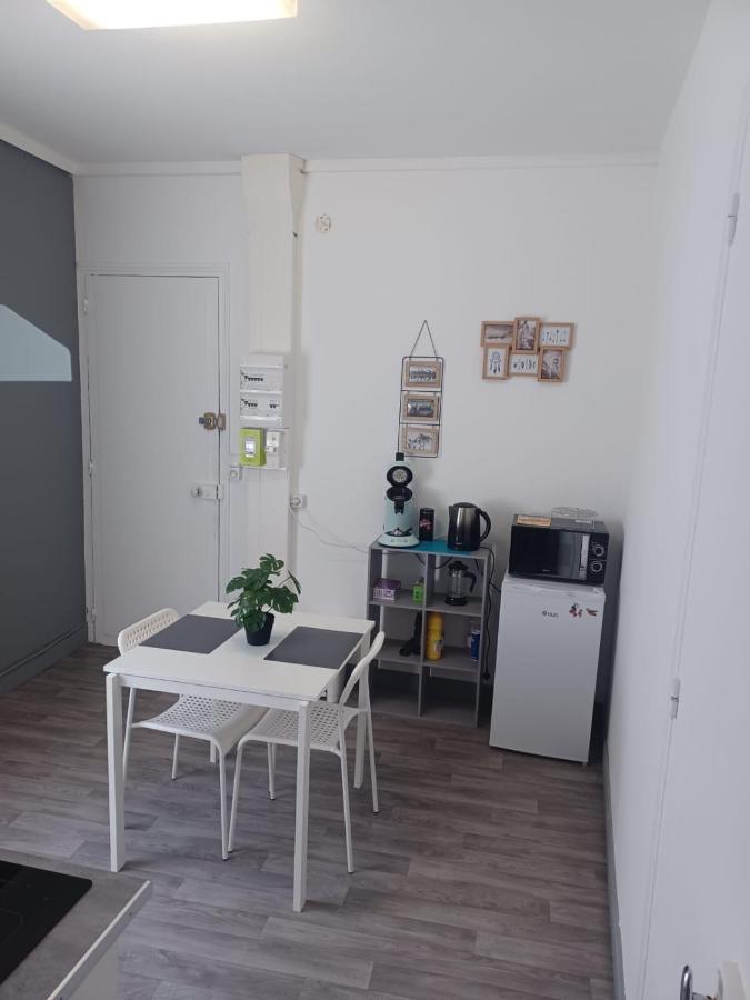 Le Carnot Proche Gare Et Iut Chez Adrien Apartment Saint-Quentin  Exterior photo