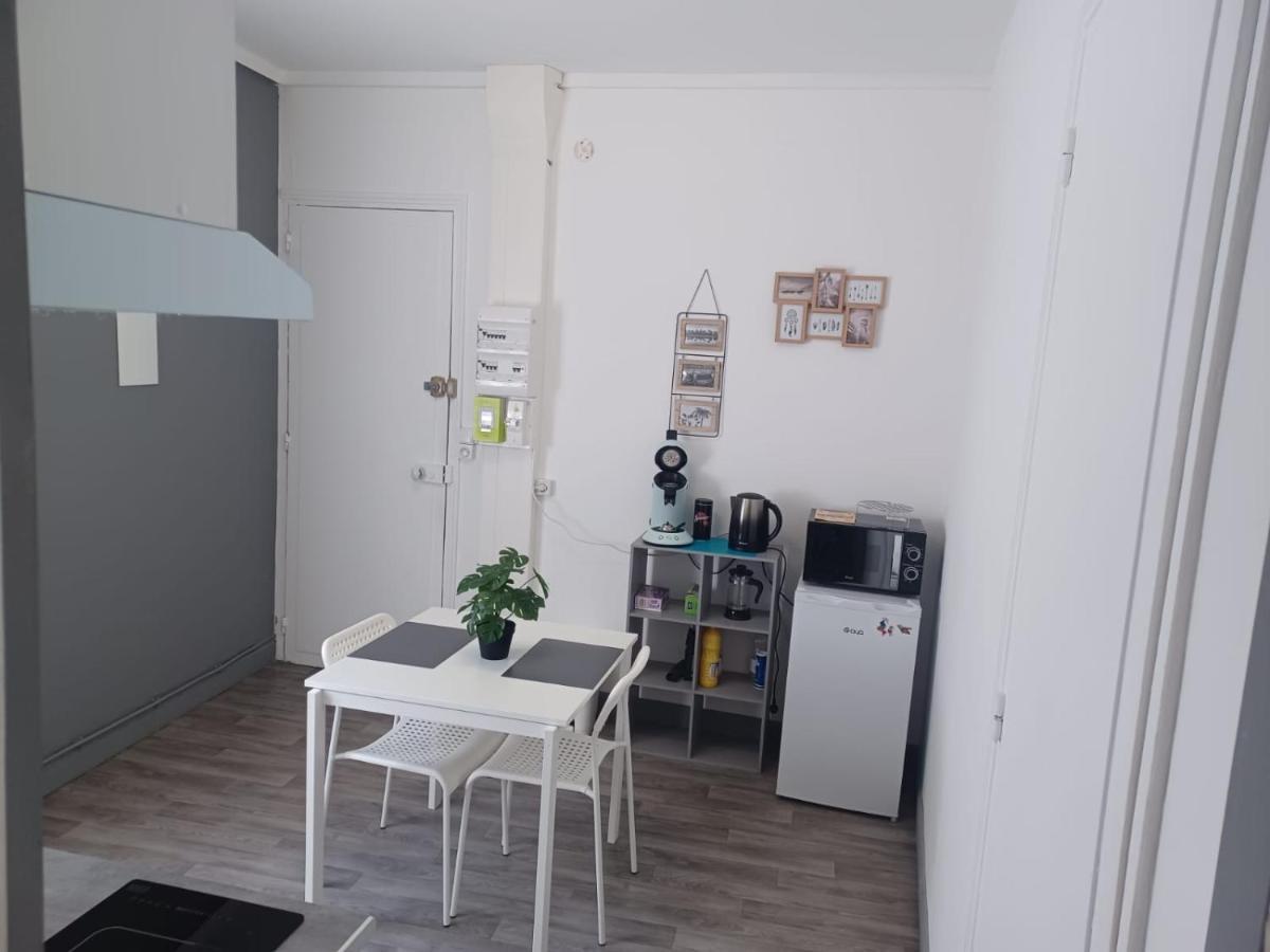 Le Carnot Proche Gare Et Iut Chez Adrien Apartment Saint-Quentin  Exterior photo